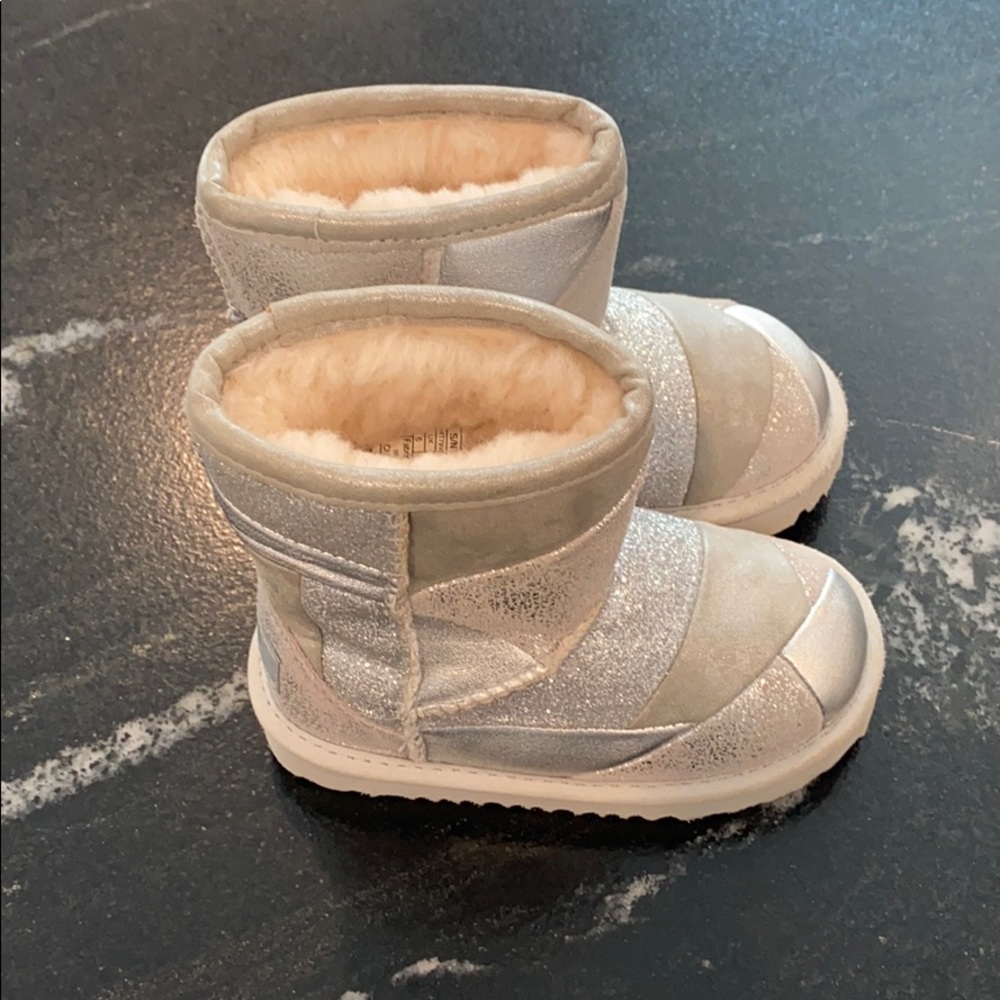 Toddler Ugg, like new